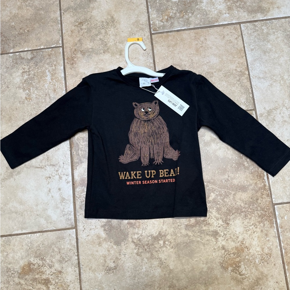 Black Bear Zara Graphic Kids Shirt size 2-3 years old